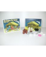 Krippe mit Spielmaterial