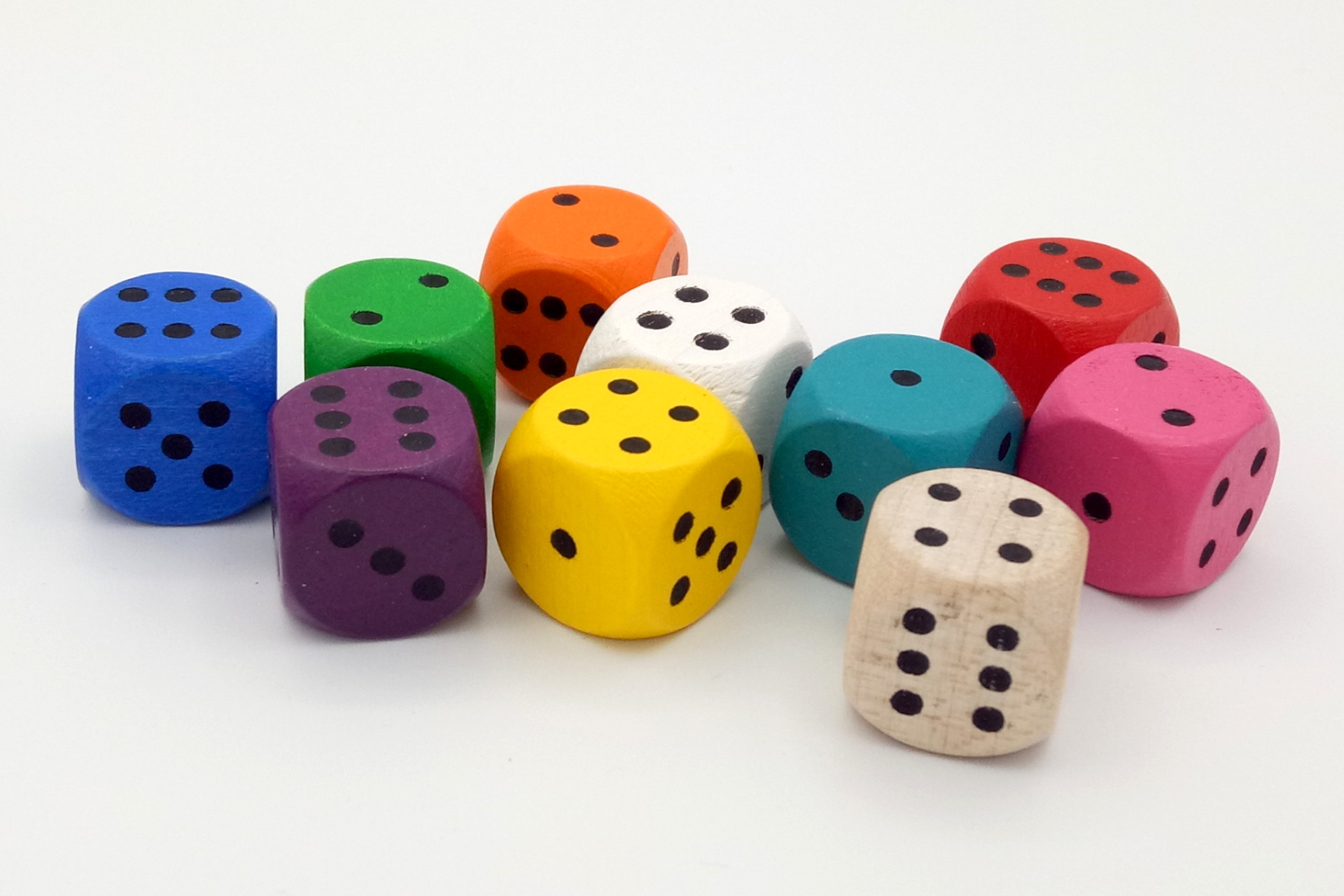 Wooden standard dice - black dots